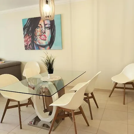 T2 Infante Moderno Wi-fi Garagem 50 M * Quarteira