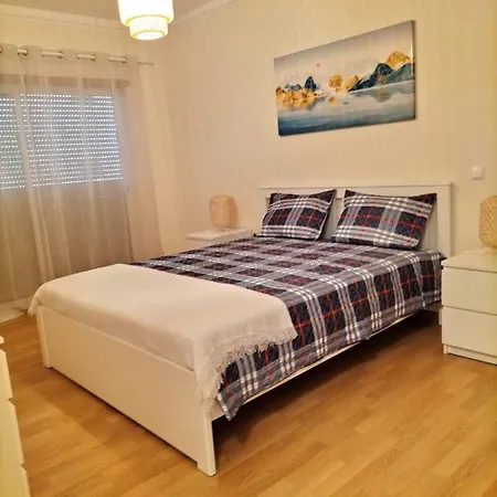 T2 Infante Moderno Wi-fi Garagem 50 M كوارتيرا