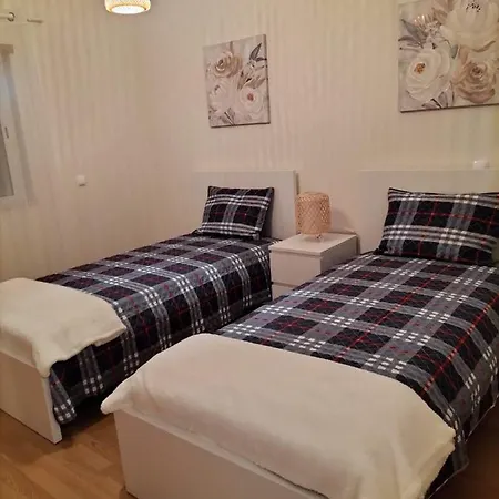 شقة T2 Infante Moderno Wi-fi Garagem 50 M