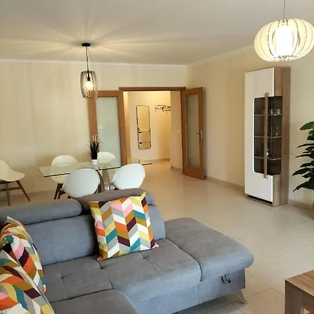 T2 Infante Moderno Wi-fi Garagem 50 M Apartmán Quarteira