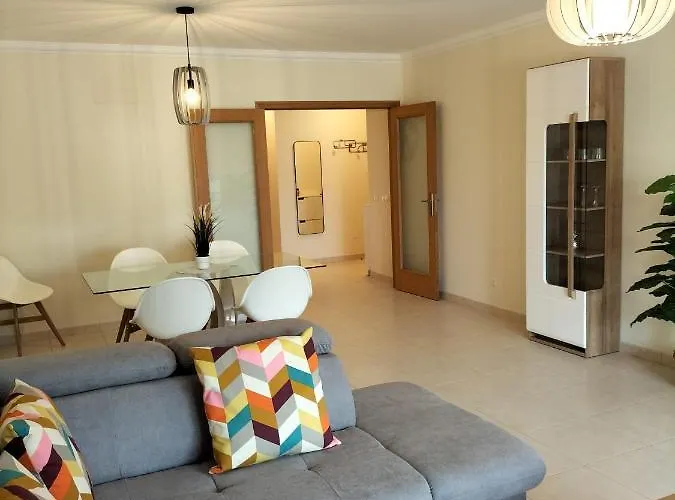 T2 Infante Moderno Wi-fi Garagem 50 M Apartament Quarteira